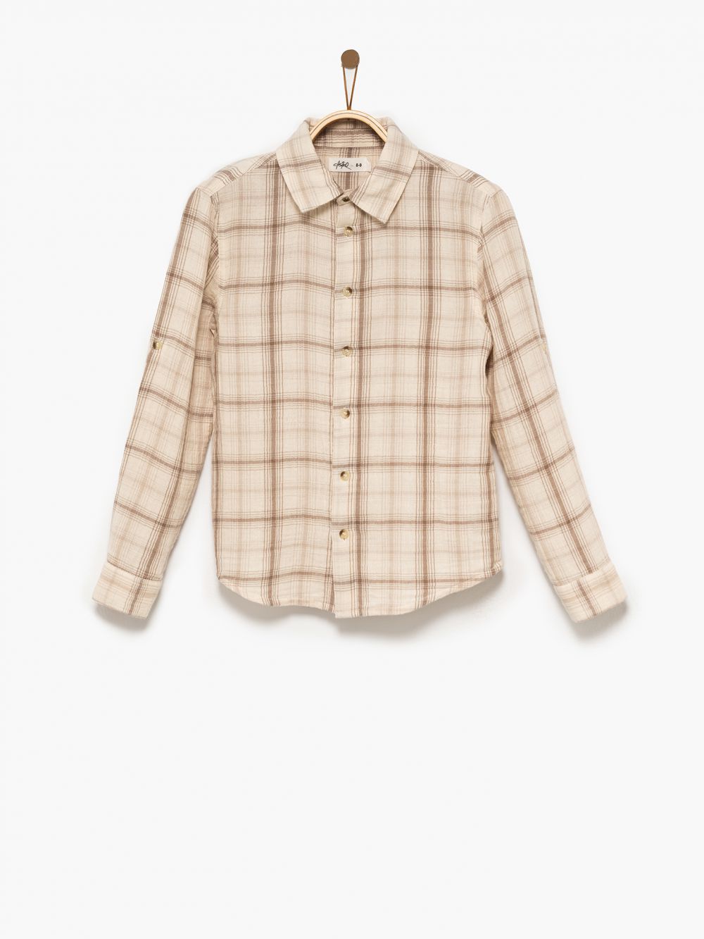 מכופתרת משובצת