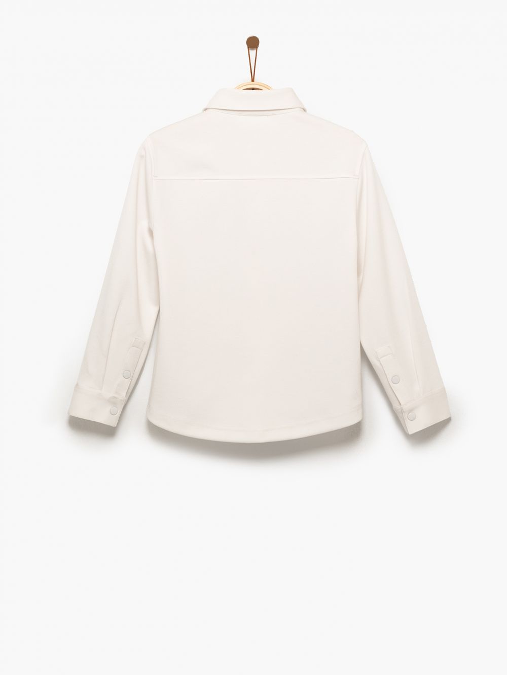 חולצה מכופתרת