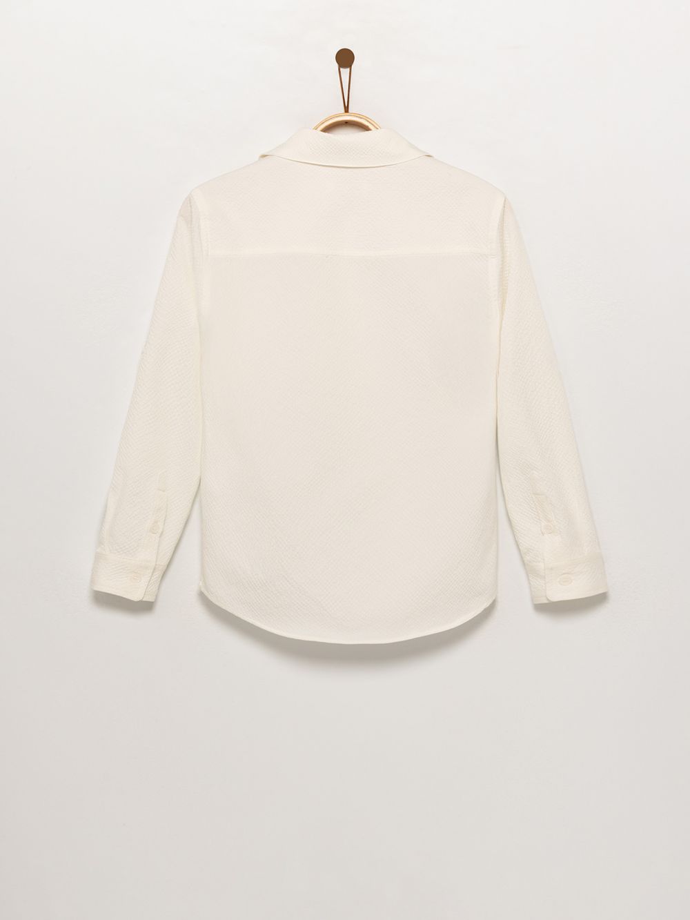 חולצה מכופתרת בד טקסטורה