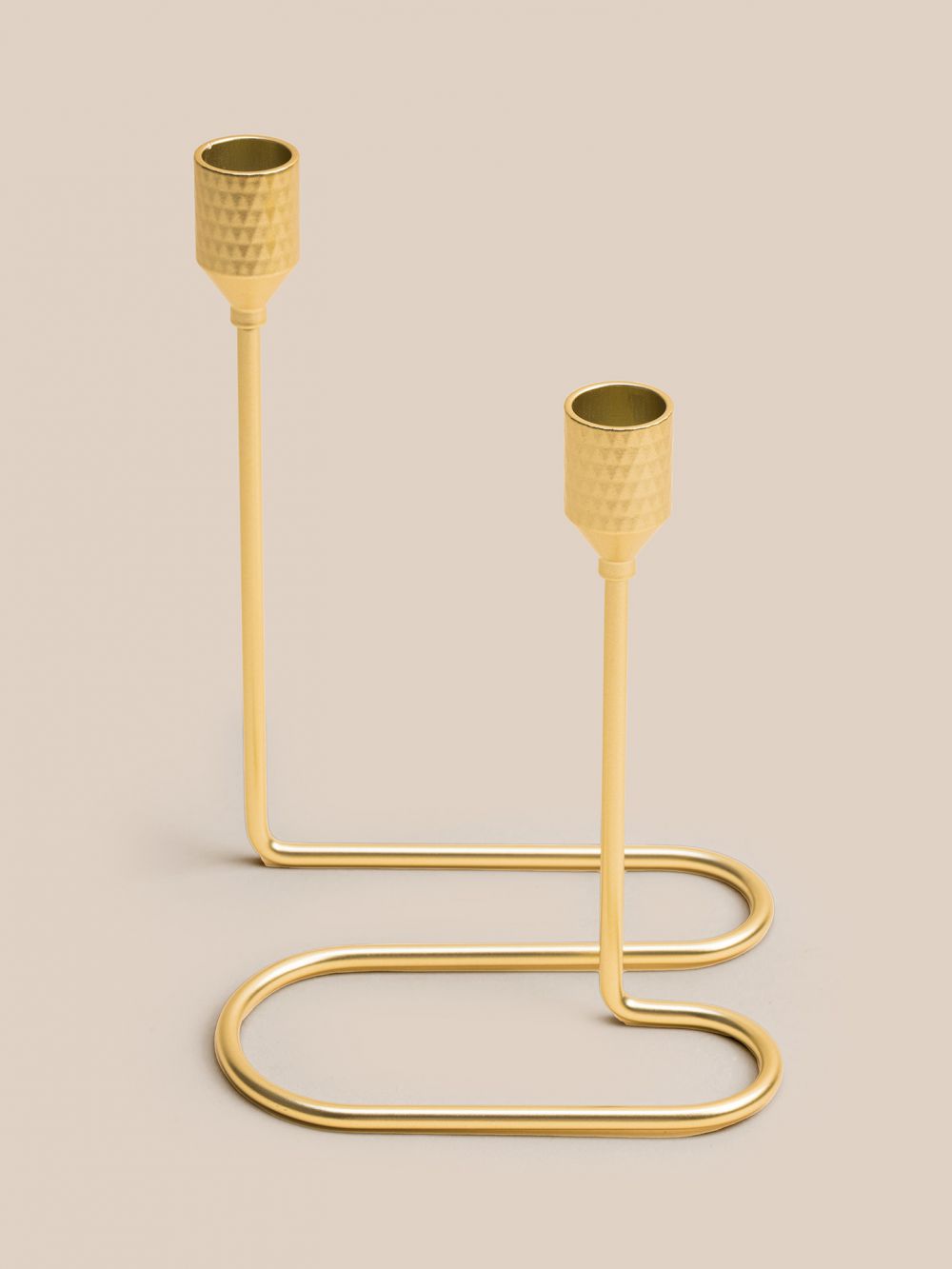 פמוט זהב מסולסל