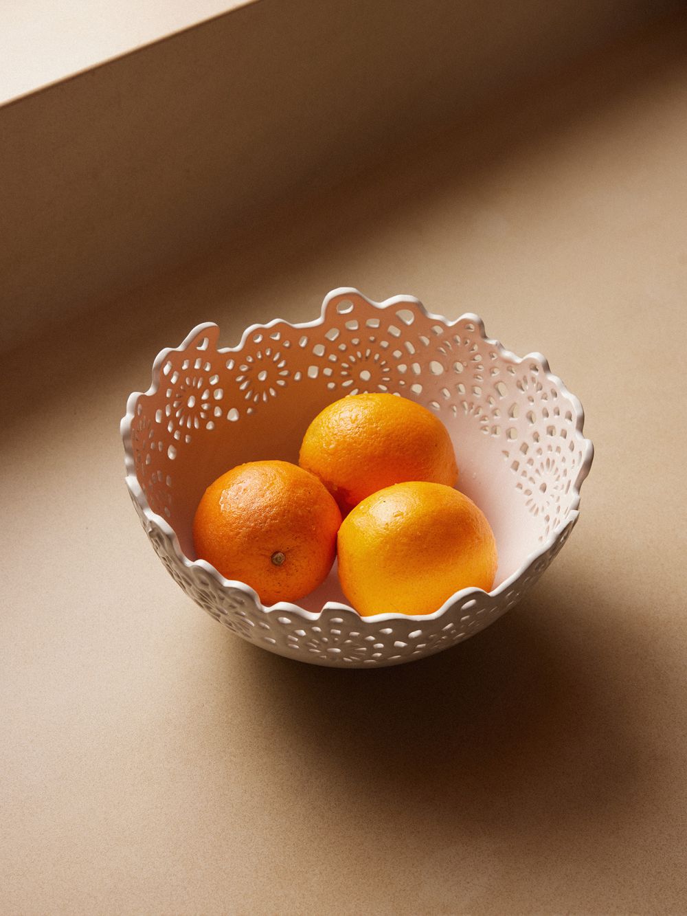 מגש דקורטיבי תחרה 24CM