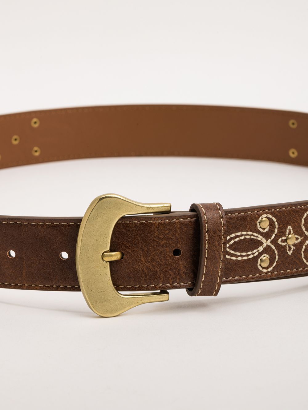 חגורה עם עיטורים
