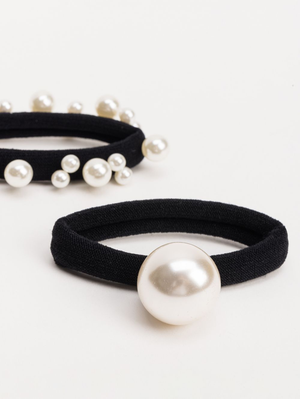 סט 2 גומיות פנינים לשיער