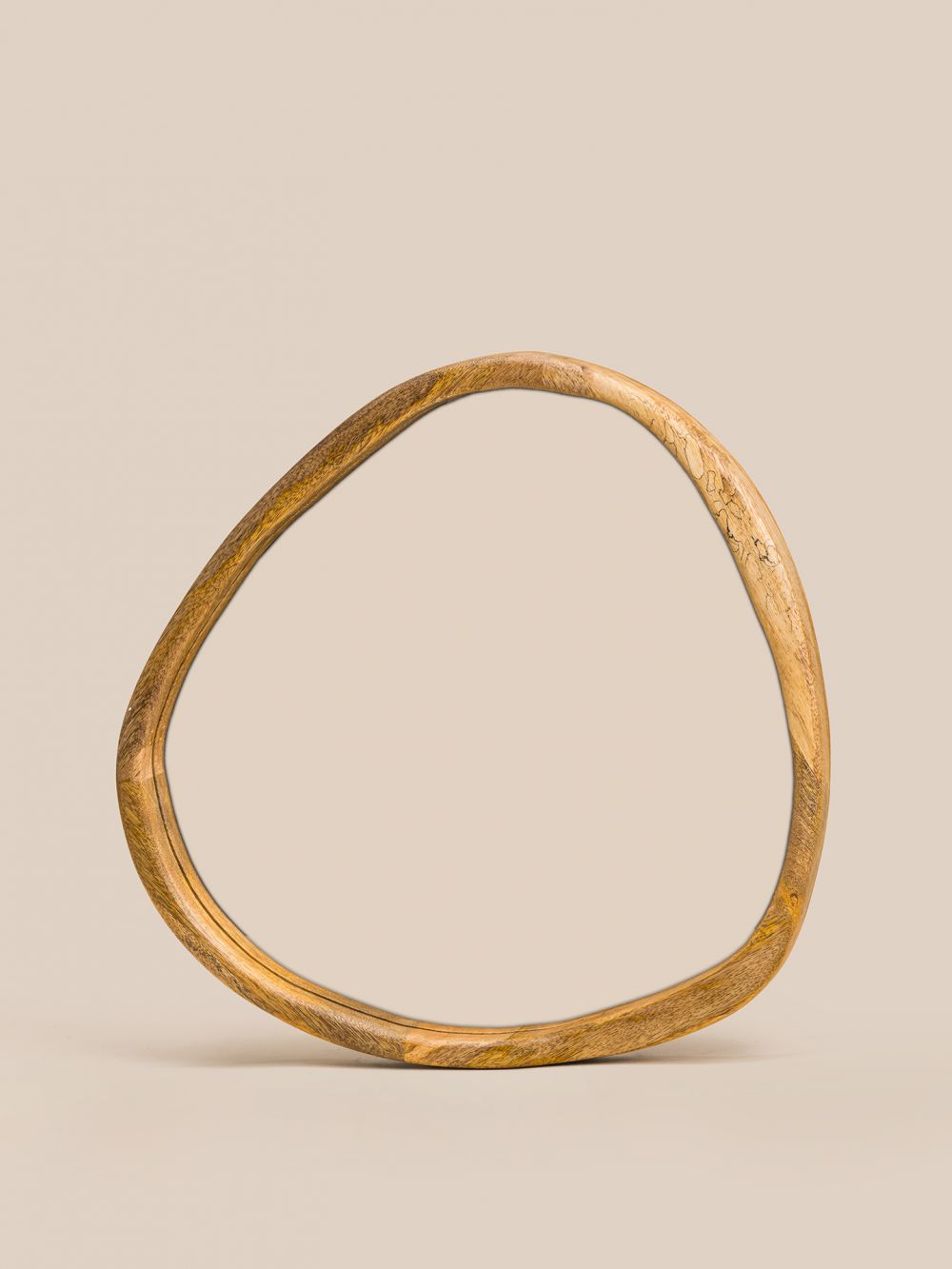 מראת עץ אמורפית 43*44 סמ