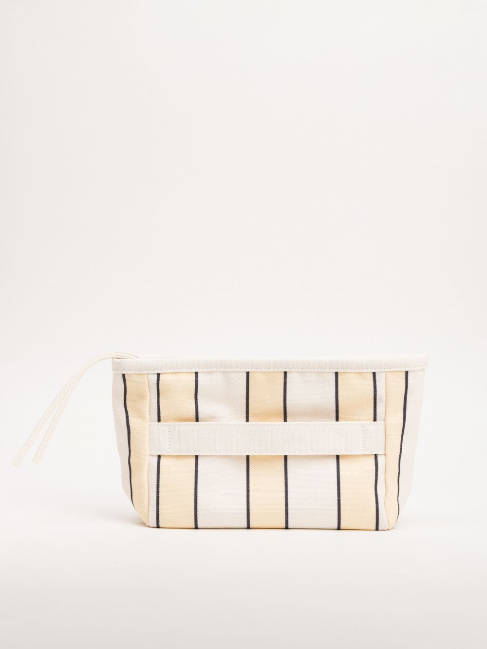 פאוץ’ נשיאה עם ידית אחיזה