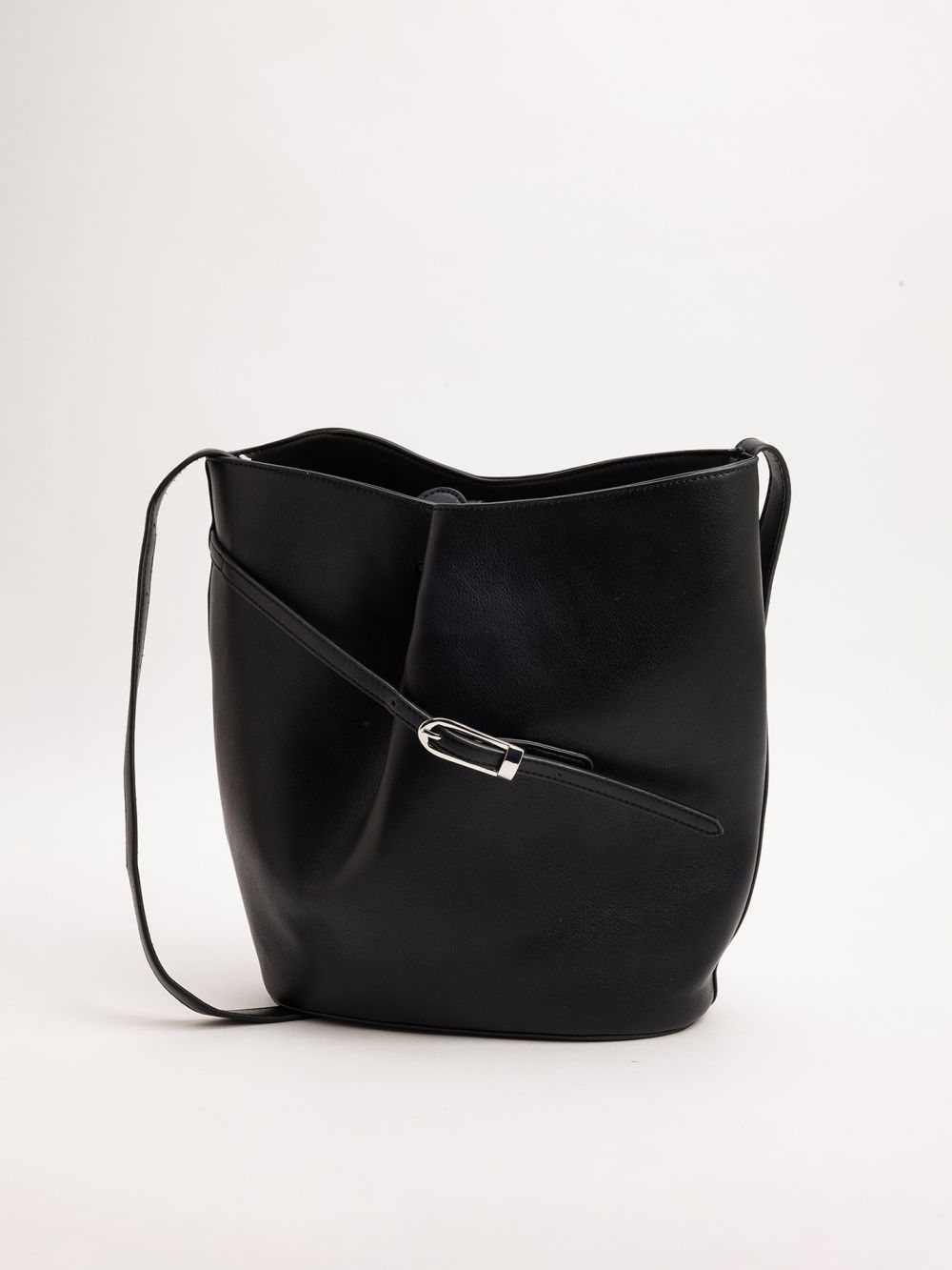 תיק צד עם חגורה