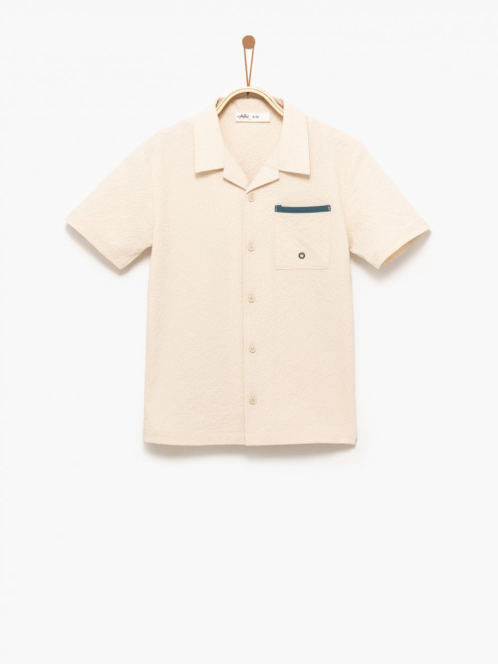 מכופתרת בגד ים