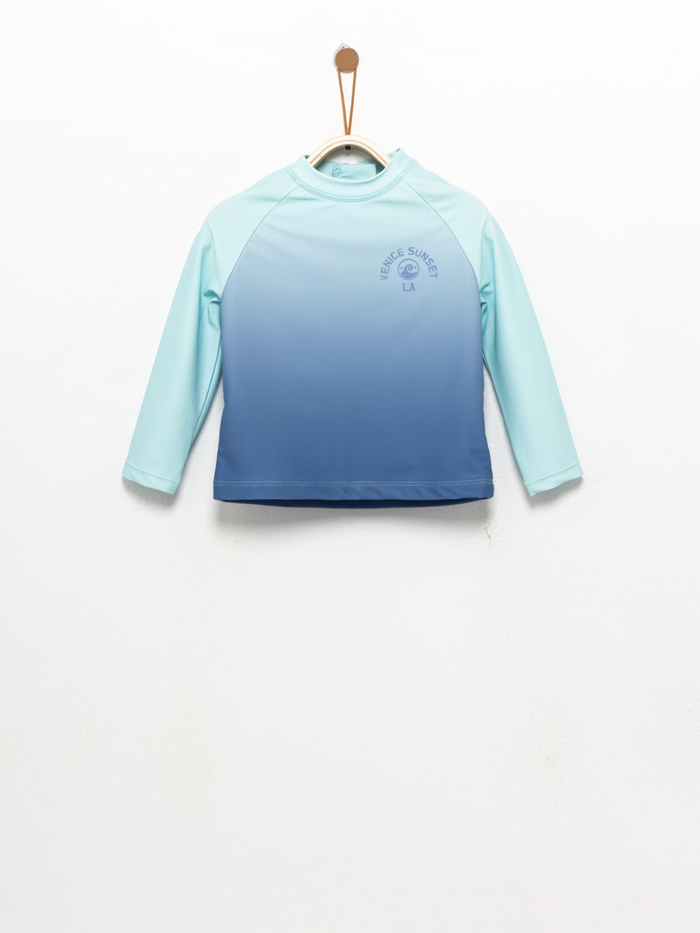 חולצת בגד ים