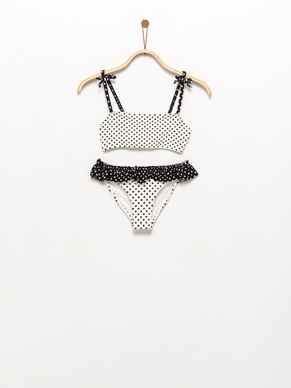 בגד ים בקיני נקודות