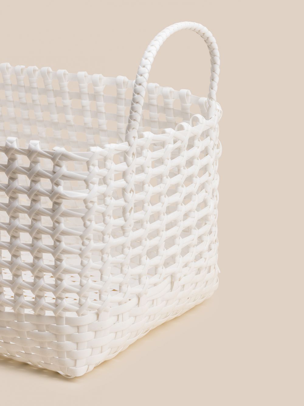 סלסלה לבנה מפלסטיק 48X33X24CM