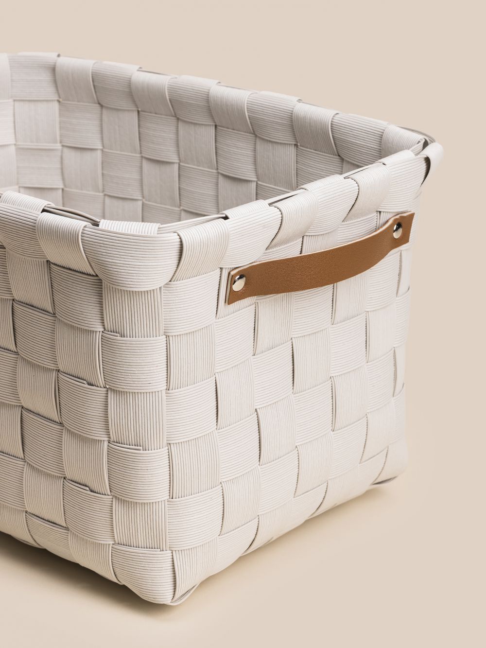 סל קלוע מפלסטיק 35X26X20CM