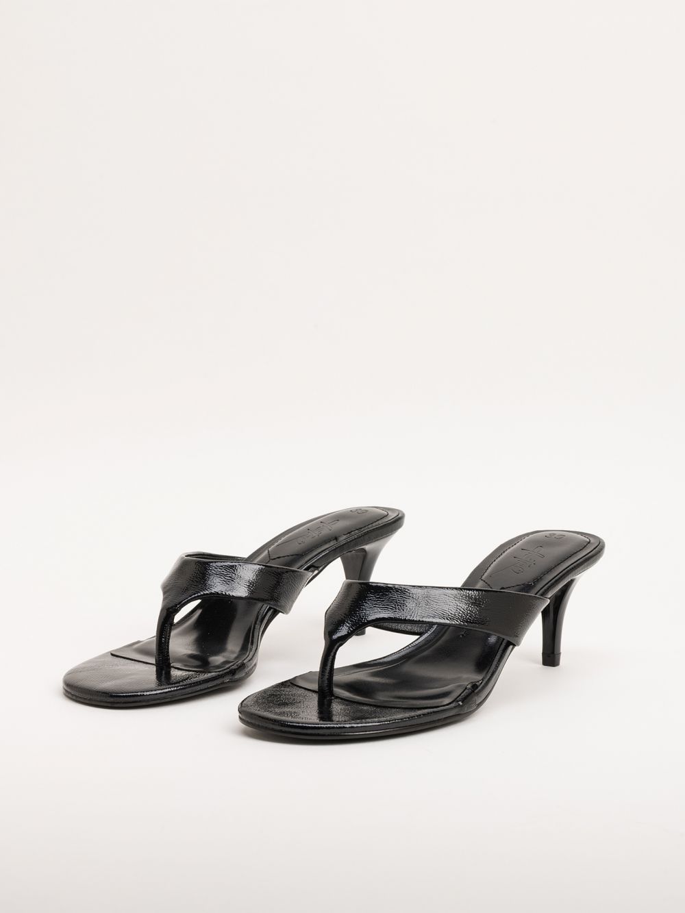 נעלי עקב קיטן פתוחות