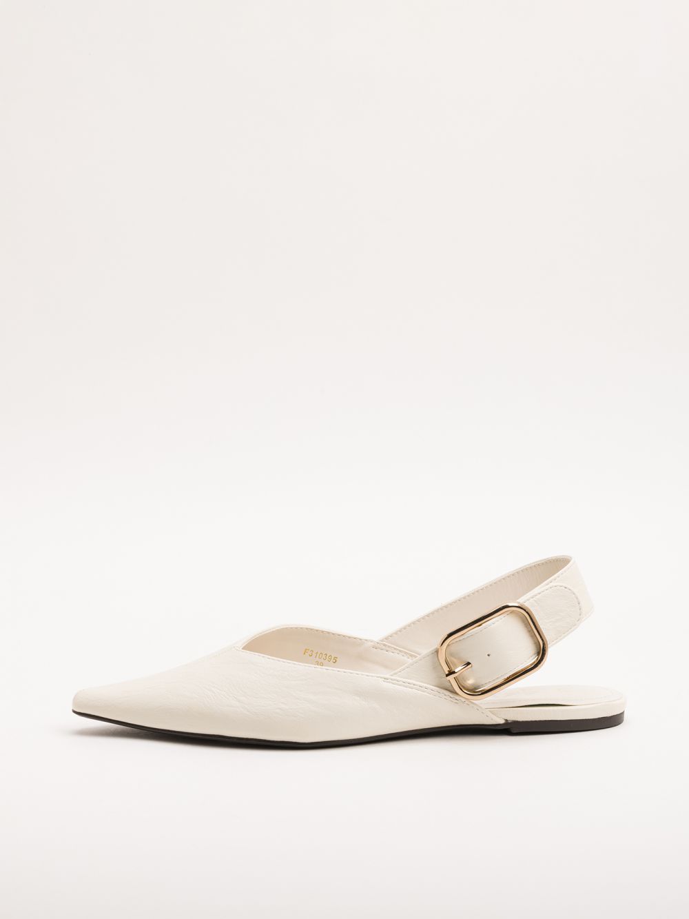 נעל בובה מחודדת עם רצועה אחורית