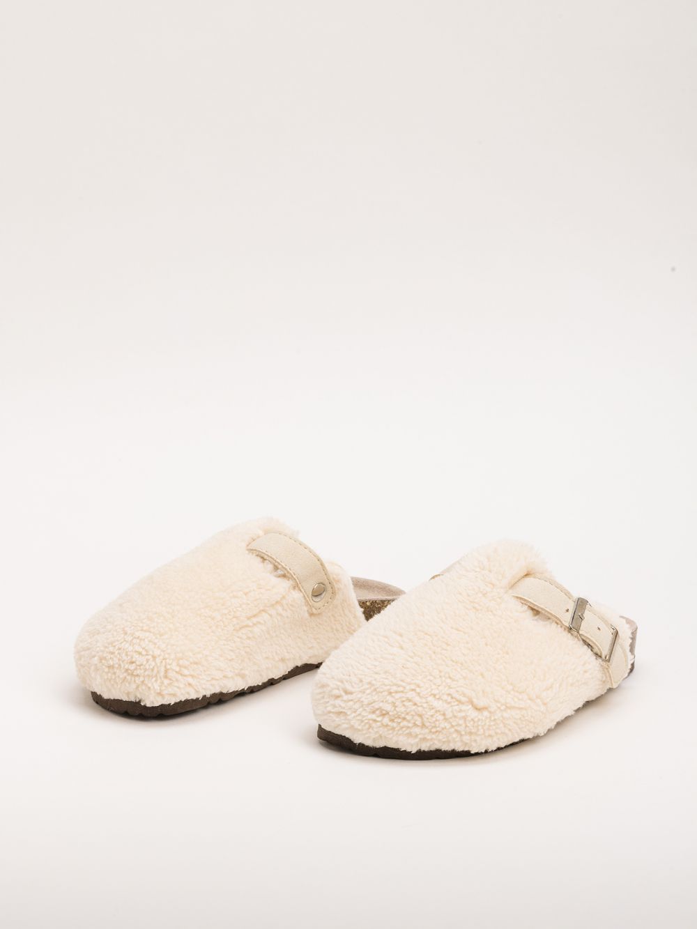 כפכפי פרווה