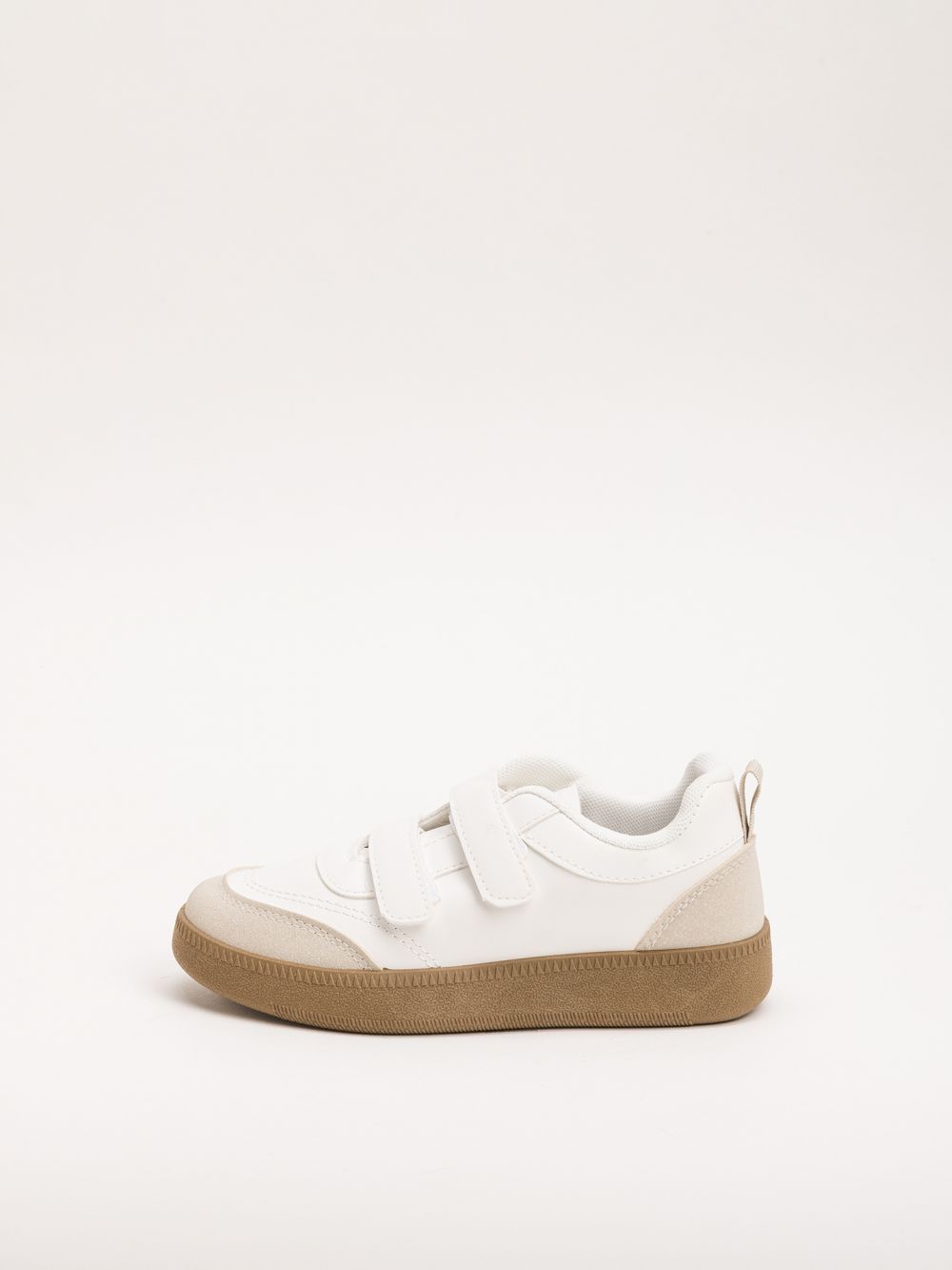 סניקרס עם סקוץ’ לבנים