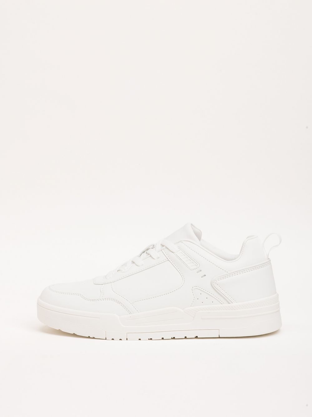 סניקרס ספורטיבי