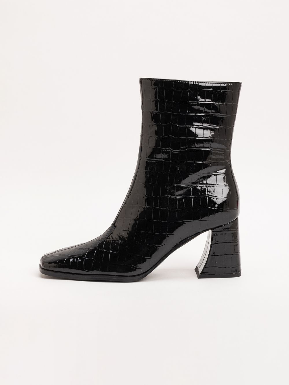 מגפון עם טקסטורת תנין