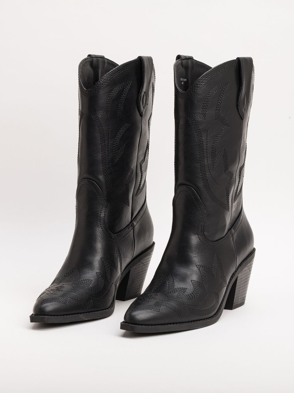 מגפי בוקרים