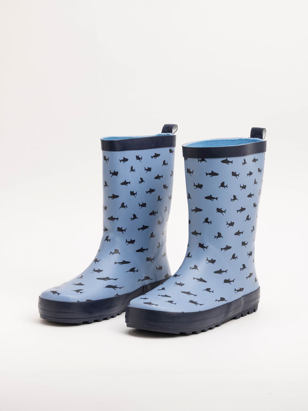 מגפי גשם לבנים