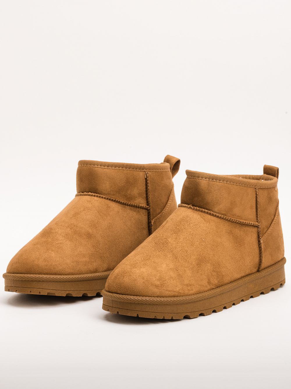 מגפונים עם פרווה