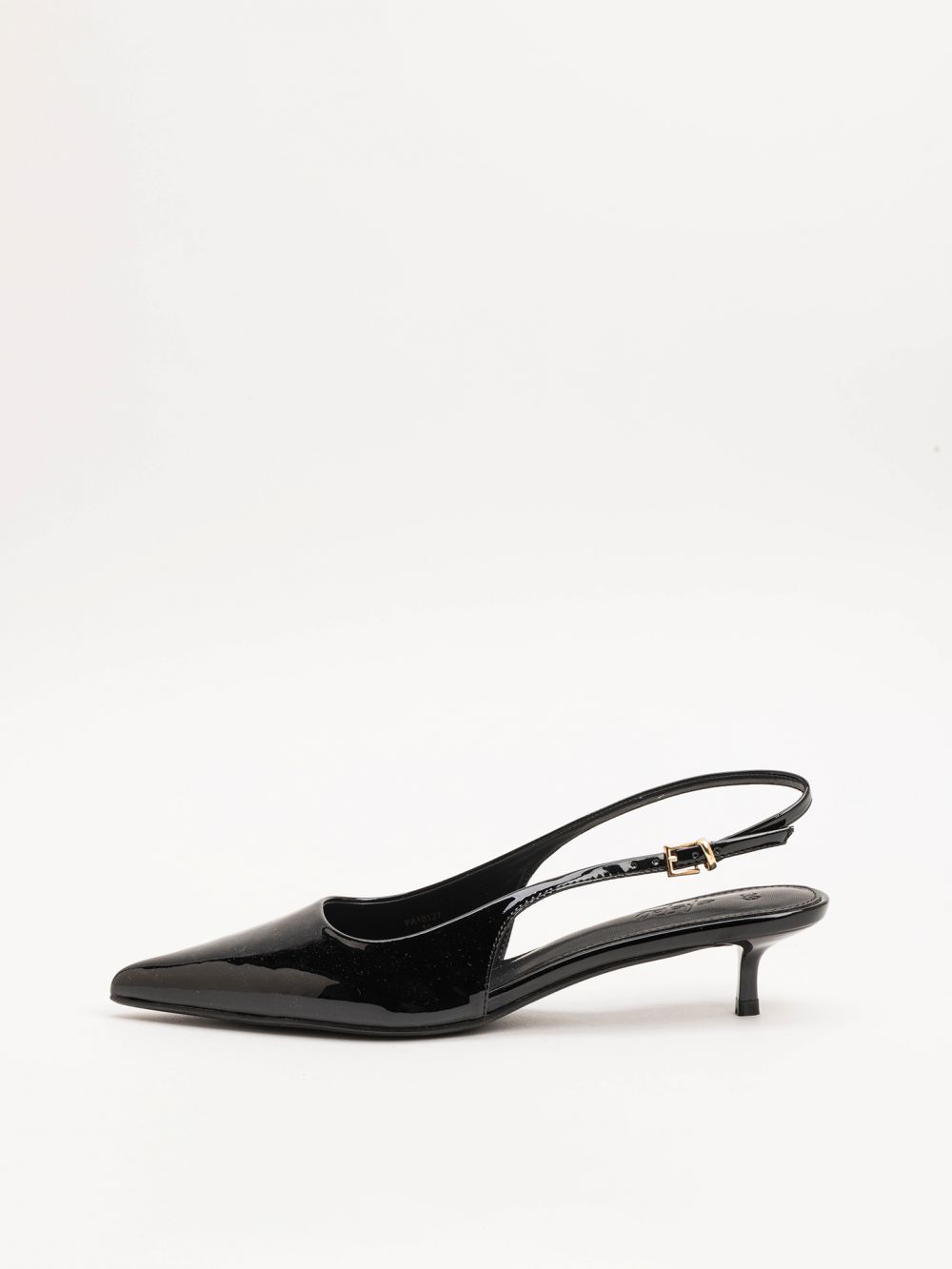 נעל עקב סירה עם אבזם אחורי