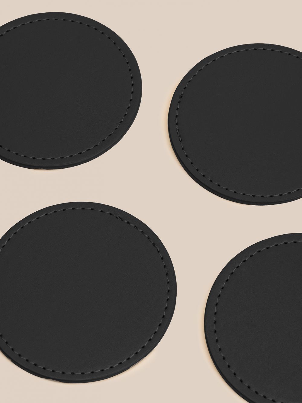 סט 4 תחתיות דמוי עור 10 ס”מ