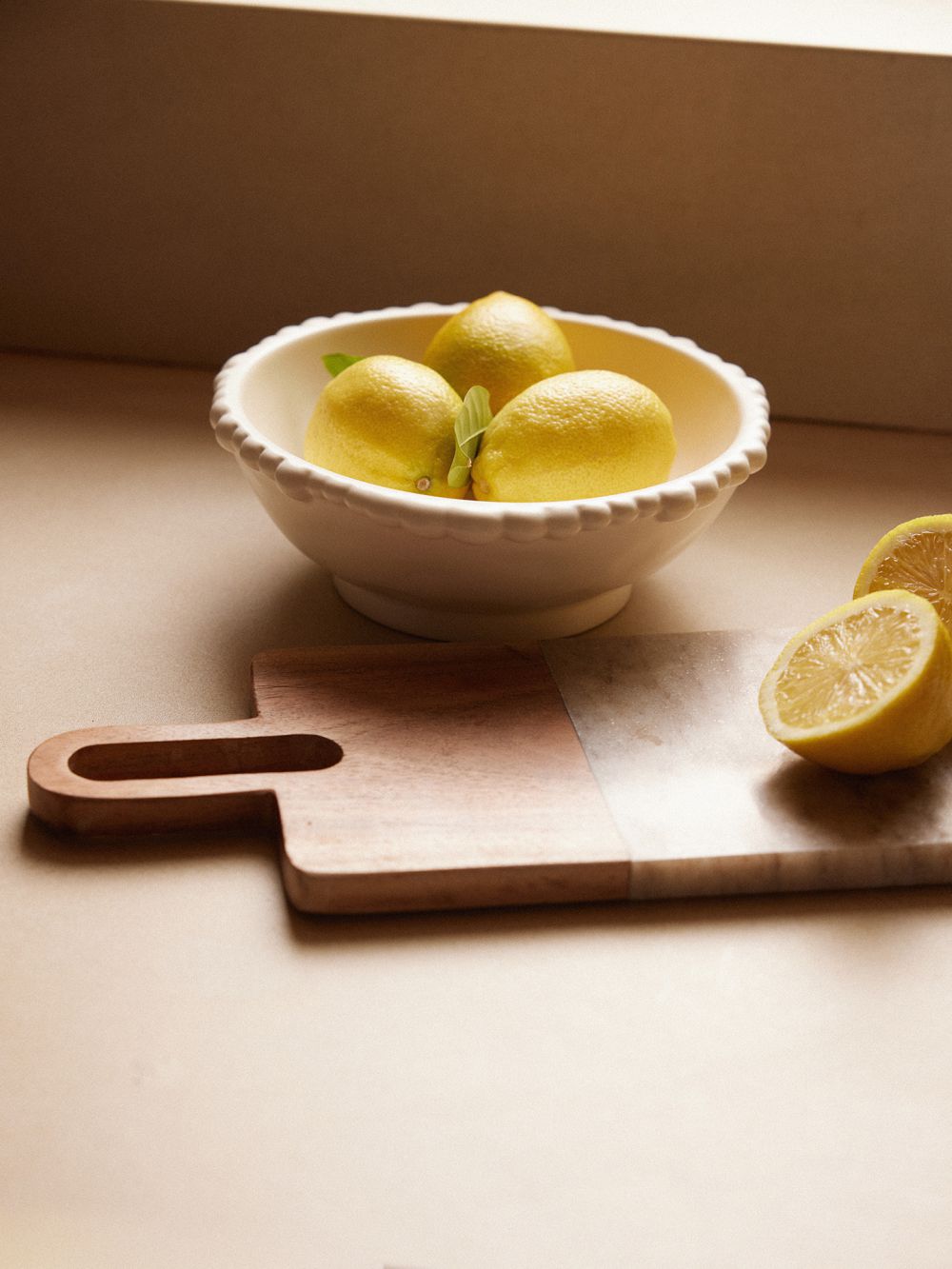 קרש הגשה שיש ועץ 47X15X1.5CM