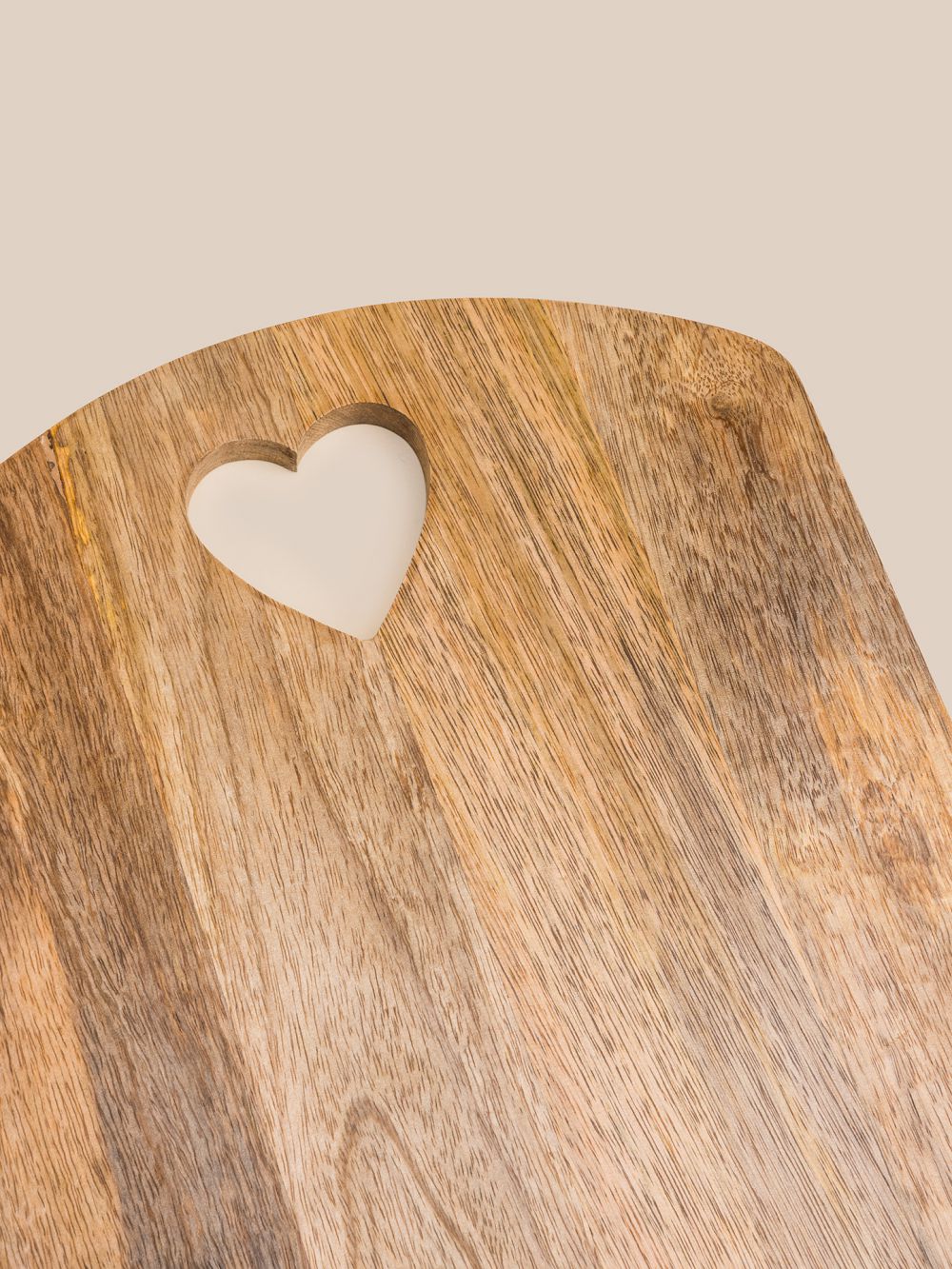 קרש עץ לב 25X20X1.25 ס”מ