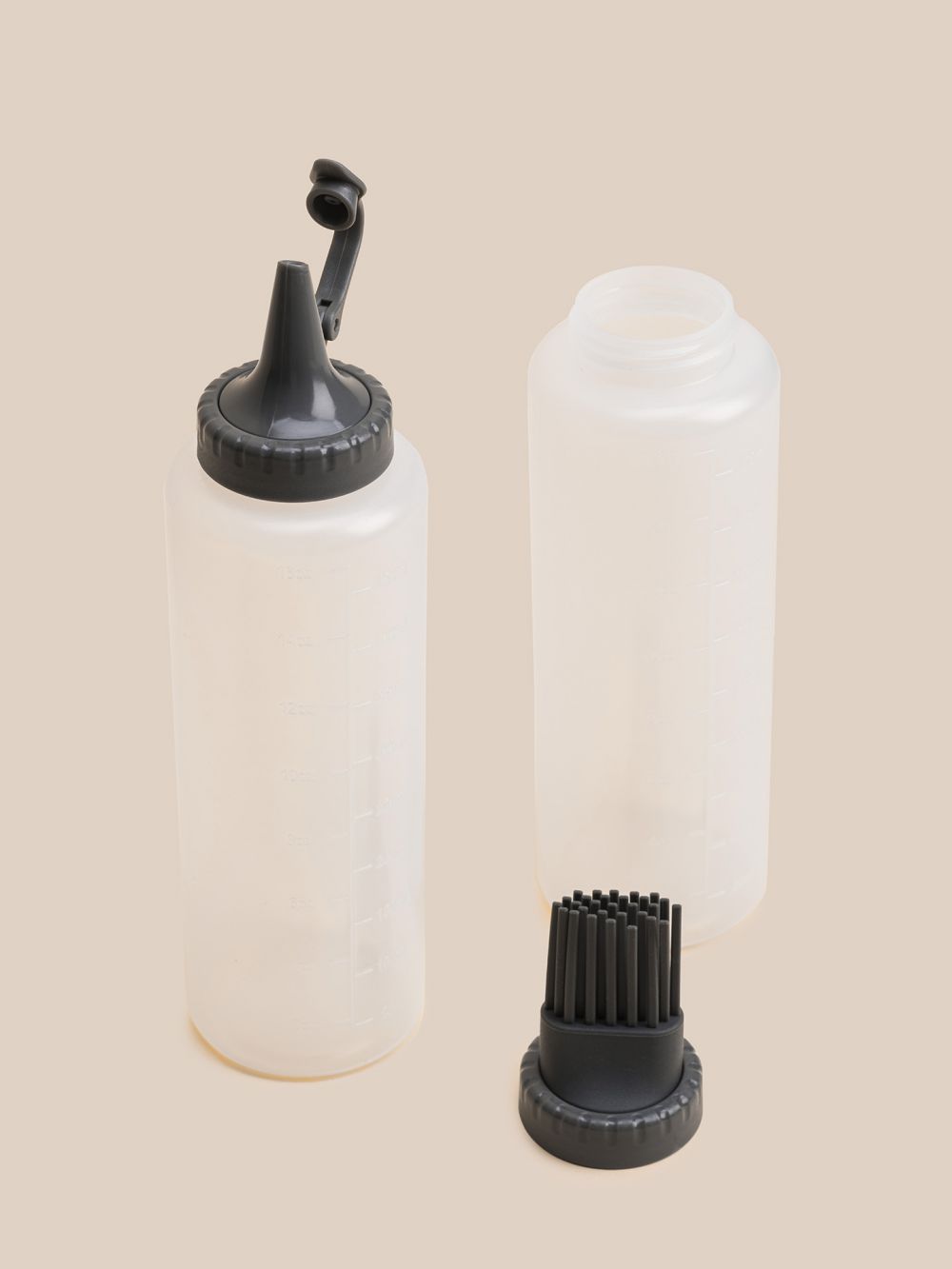 זוג בקבוקים לשמן/רוטב