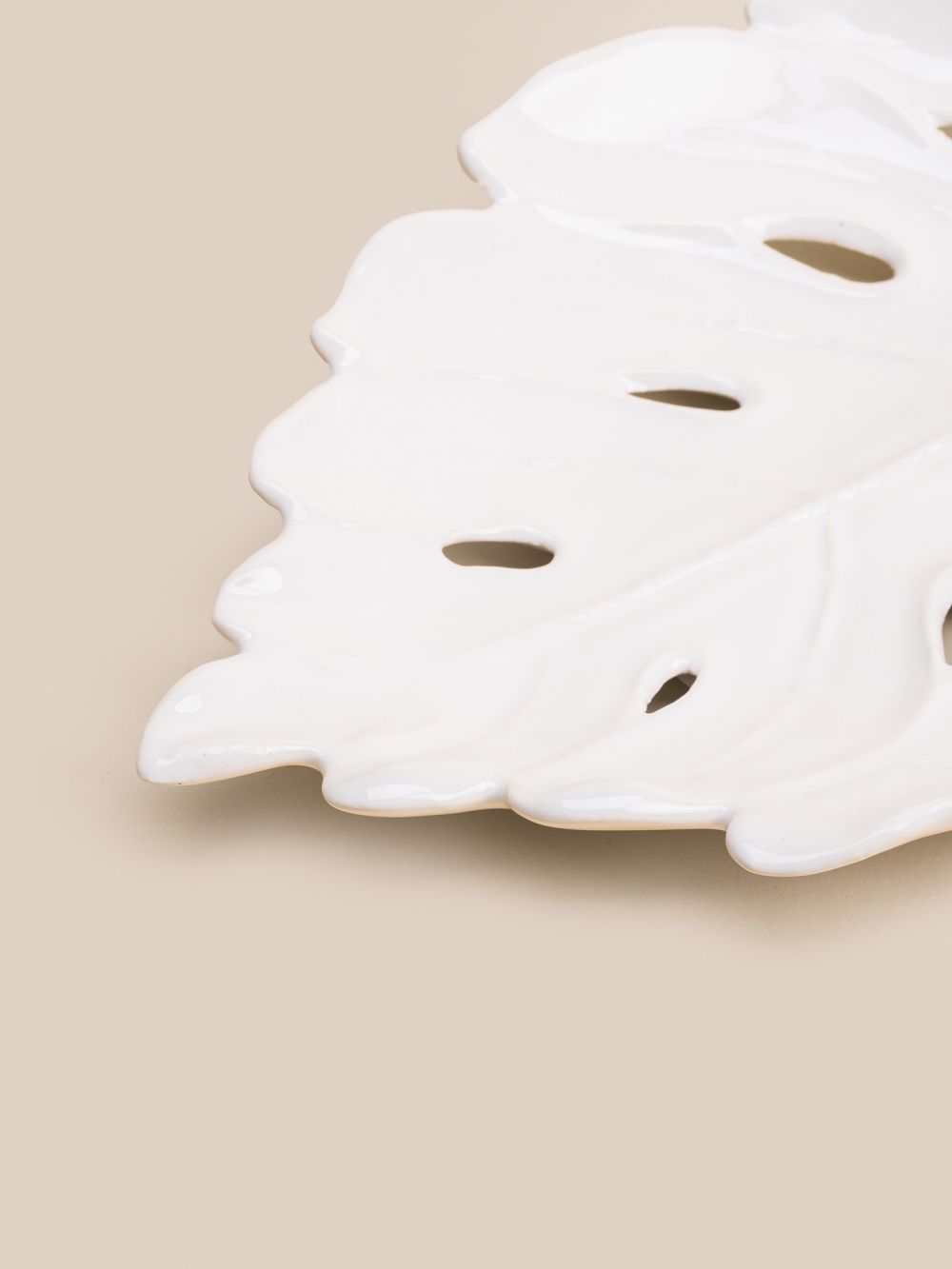 מגש עלה מקרמיקה 21 ס”מ