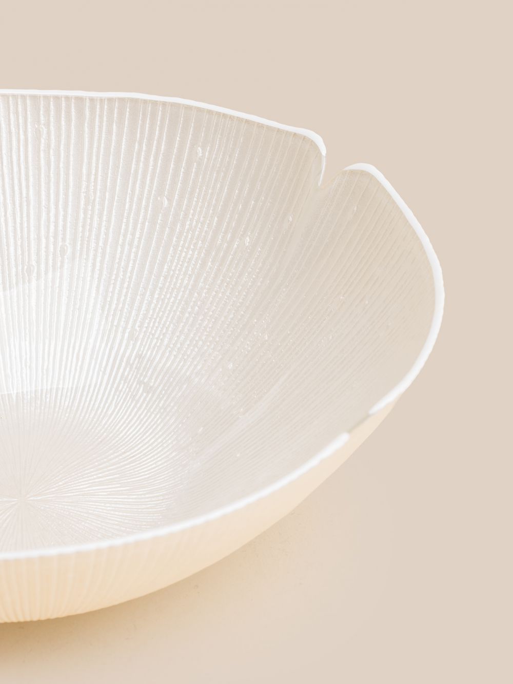 קערת מרכז שולחן זכוכית לוטוס 25CM