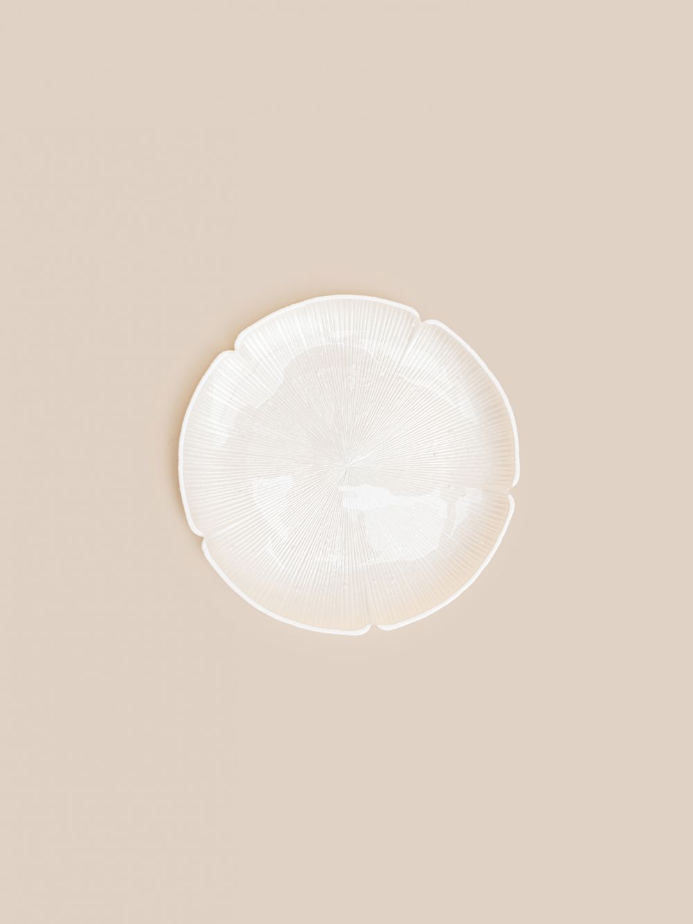 צלחת  מנה ראשונה זכוכית לוטוס 21CM