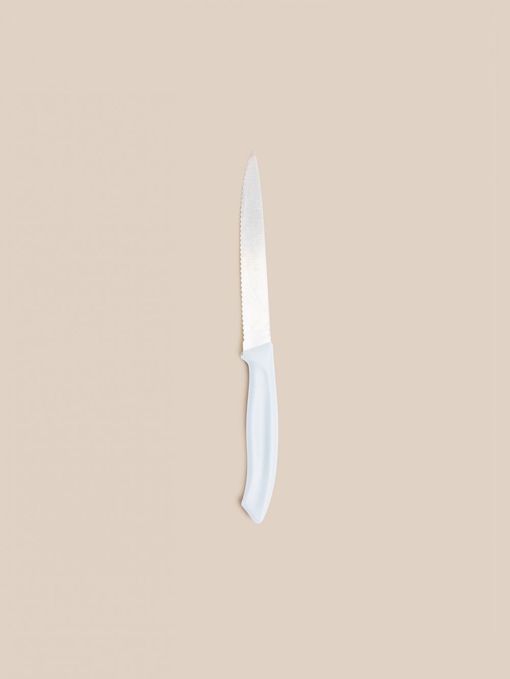 סכין משוננת שפיץ