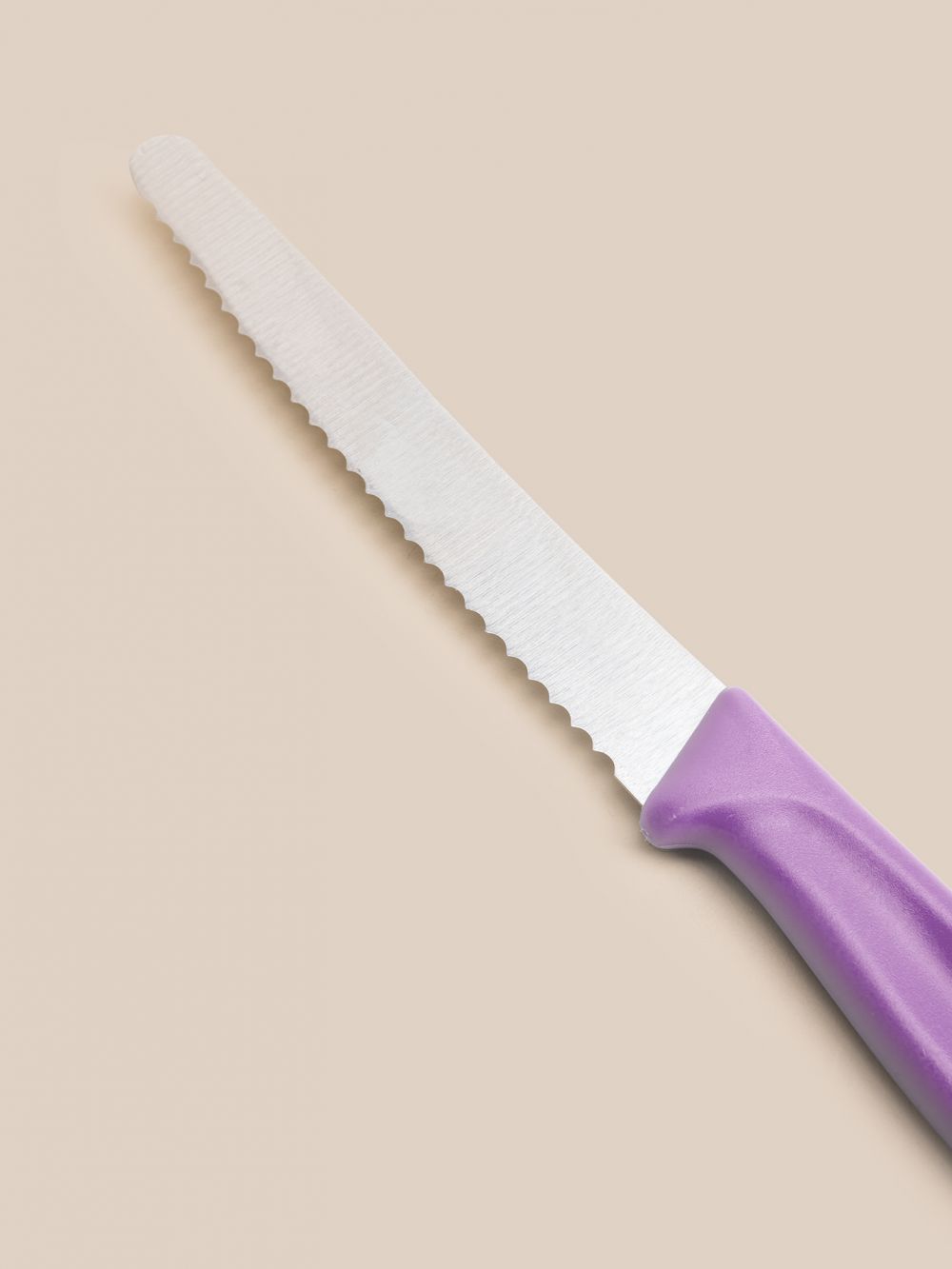 סכין משוננת עגולה