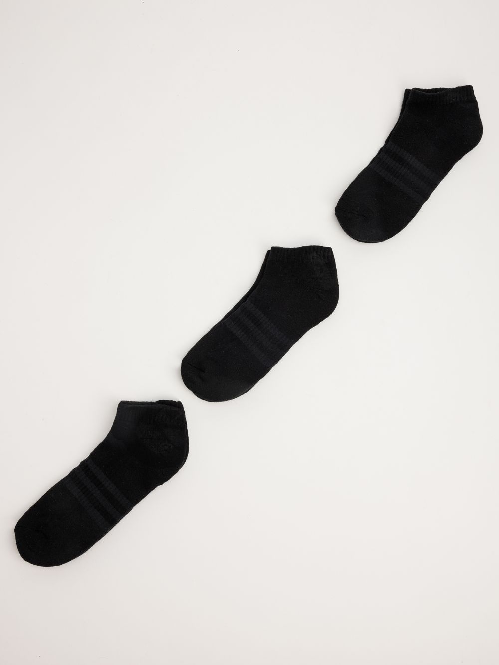 מארז שלישיית גרבי עקב ספורטיביות בייסיק