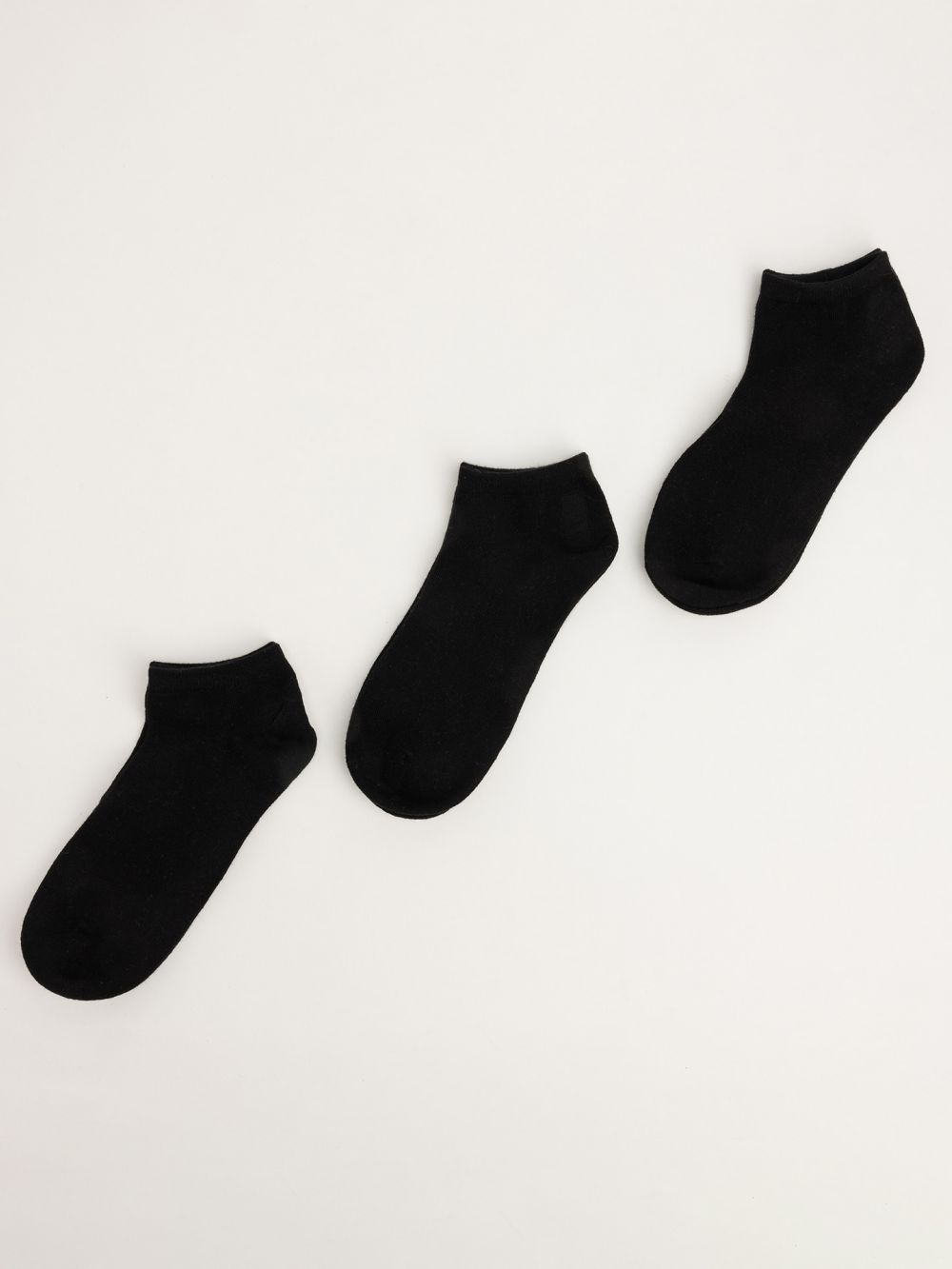 מארז שלישיית גרבי סניקרס