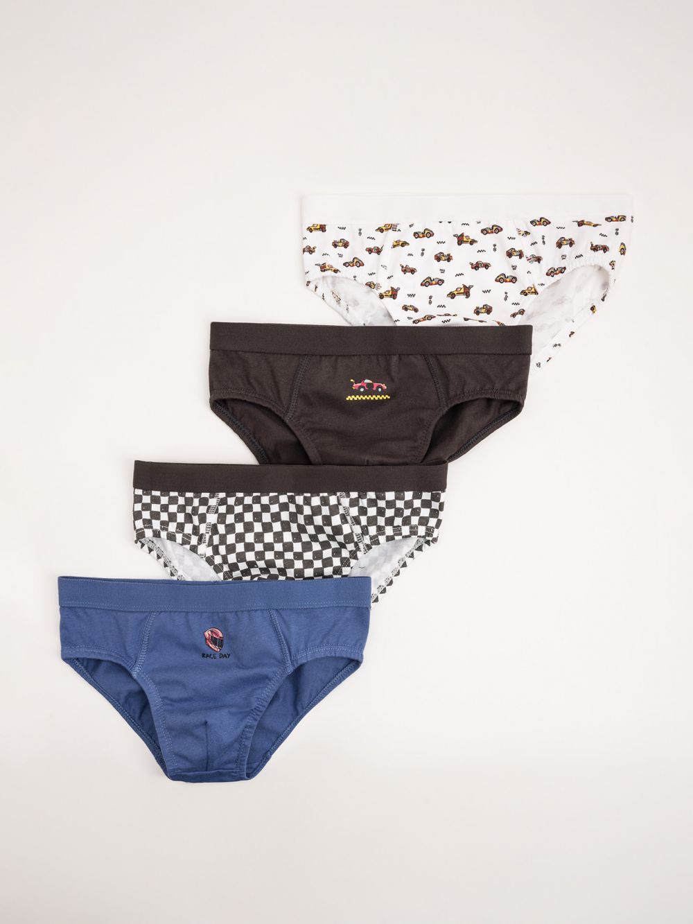 מארז 4 תחתונים