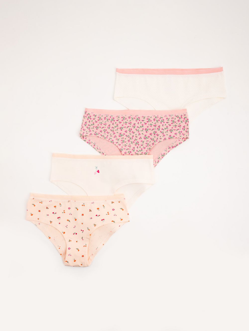 מארז 4 תחתונים