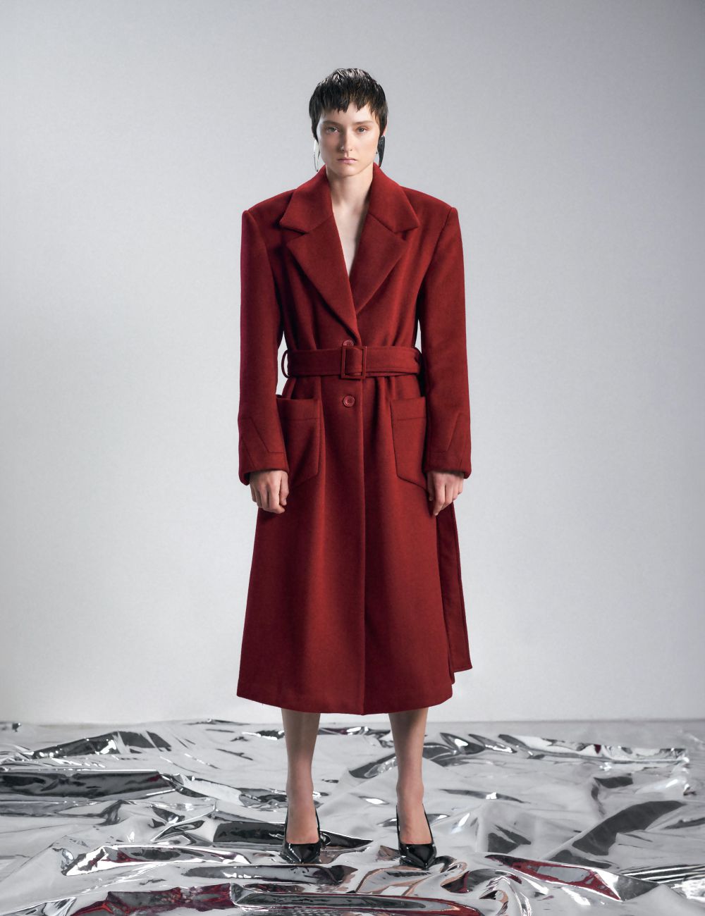 מעיל אוברסייז עם כתפיים מודגשות