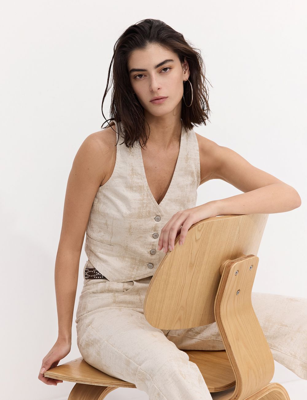 וסט מחוייט עם טקסטורה