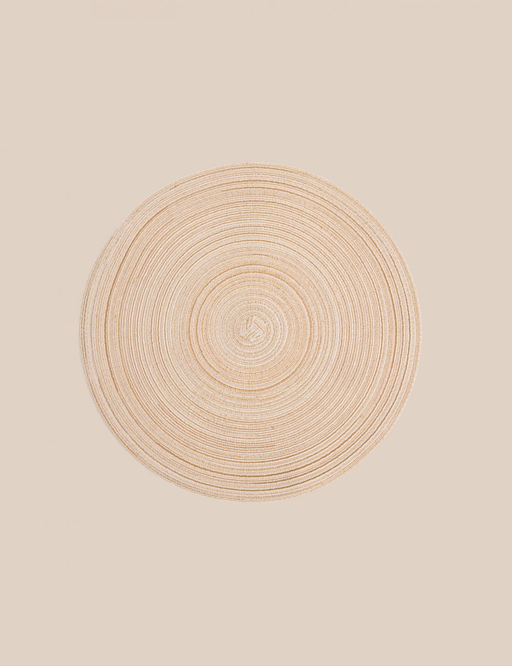 פלייסמנט אובלי במראה קש