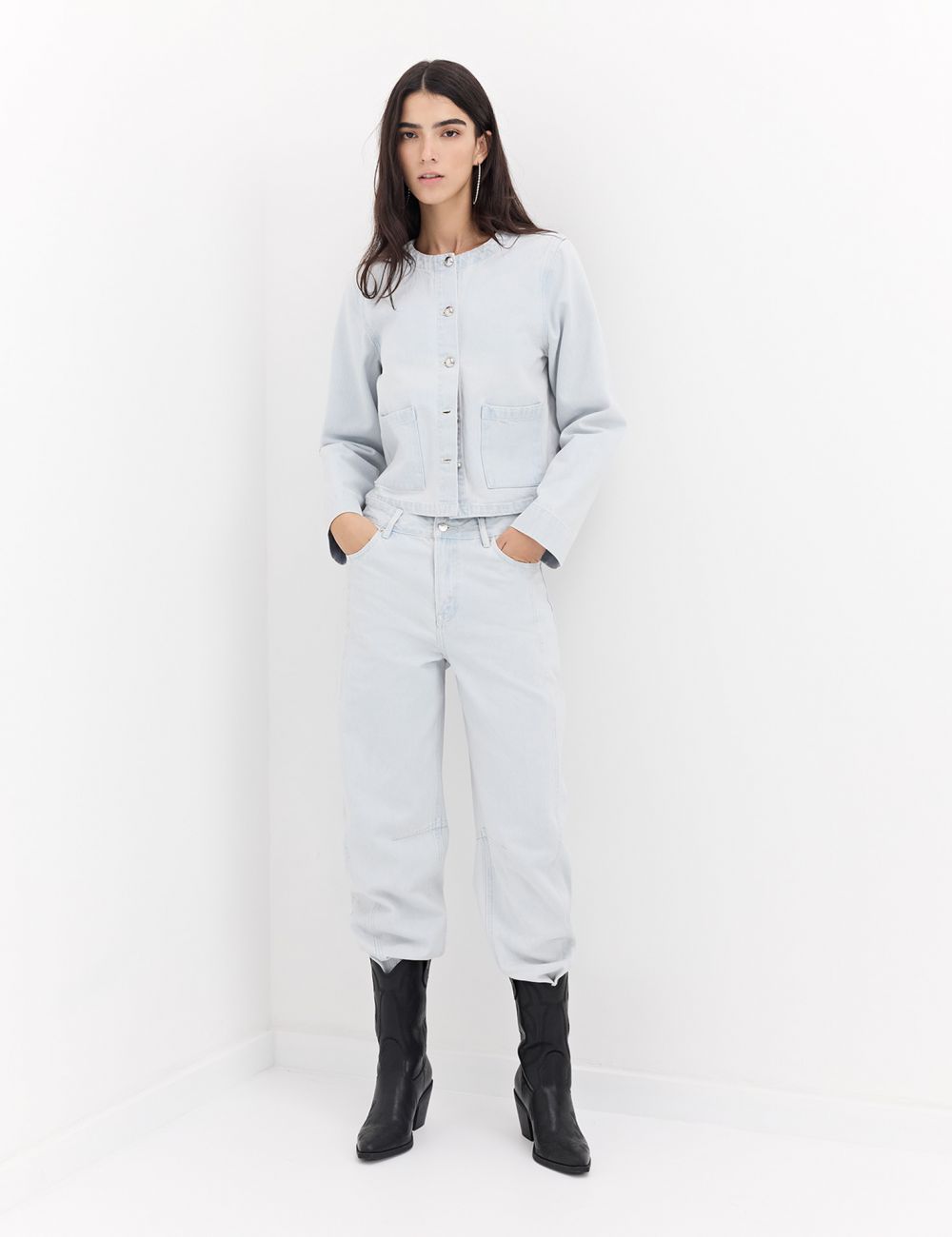 ג׳ינס בגזרת BALLOON עם חתכים