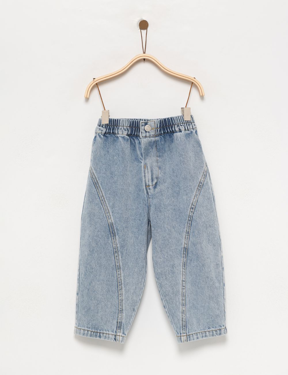 ג’ינס בהיר