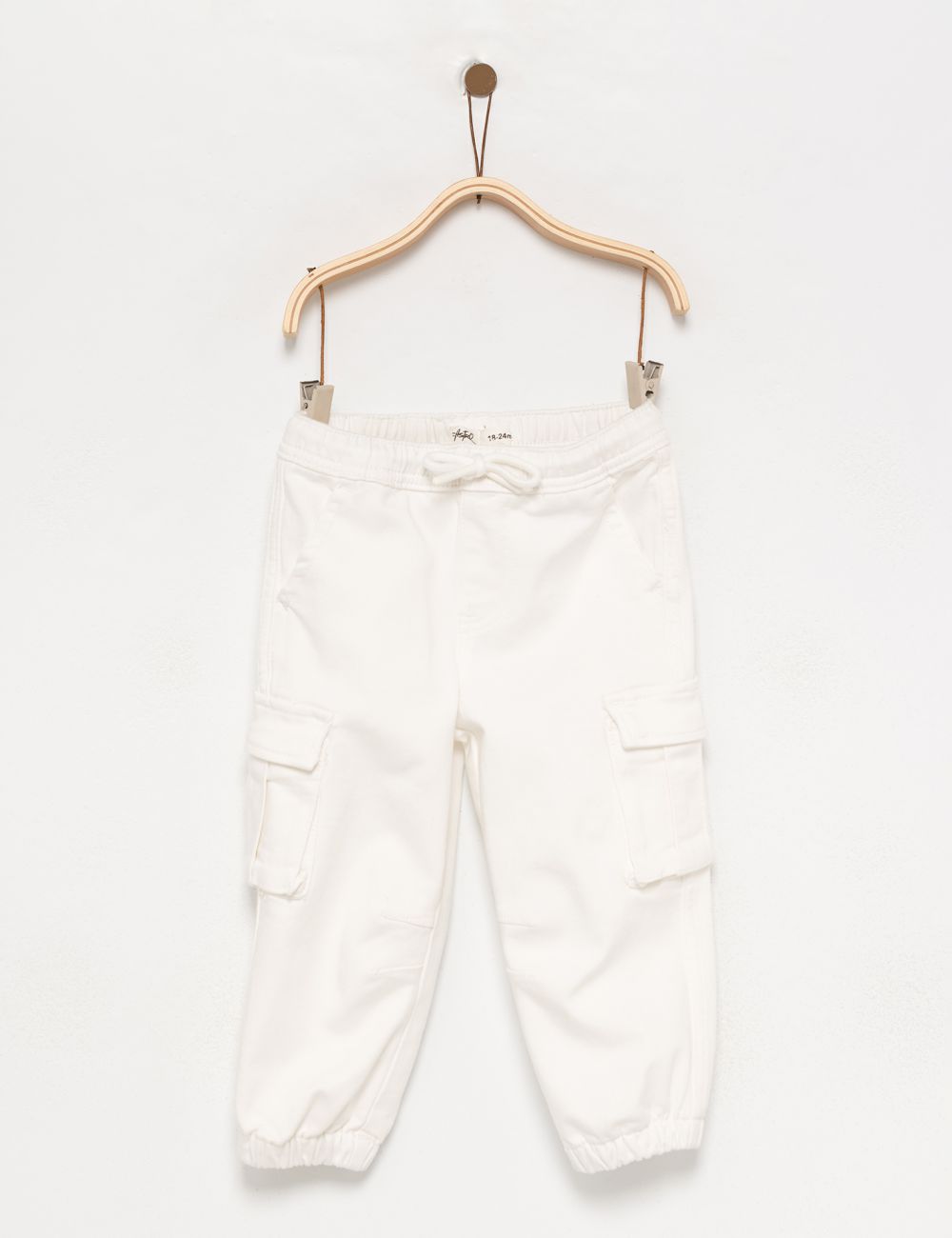 ג’ינס JOGGER עם כיסי CARGO