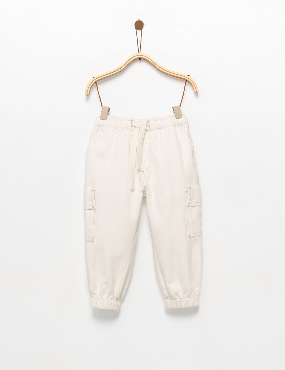 ג׳ינס לוס עם מותן אלסטית