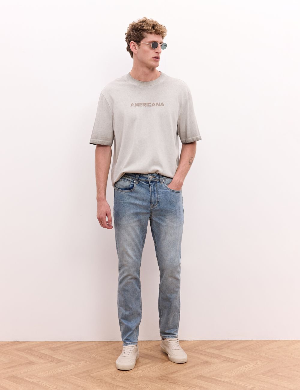 ג׳ינס בגזרת SLIM