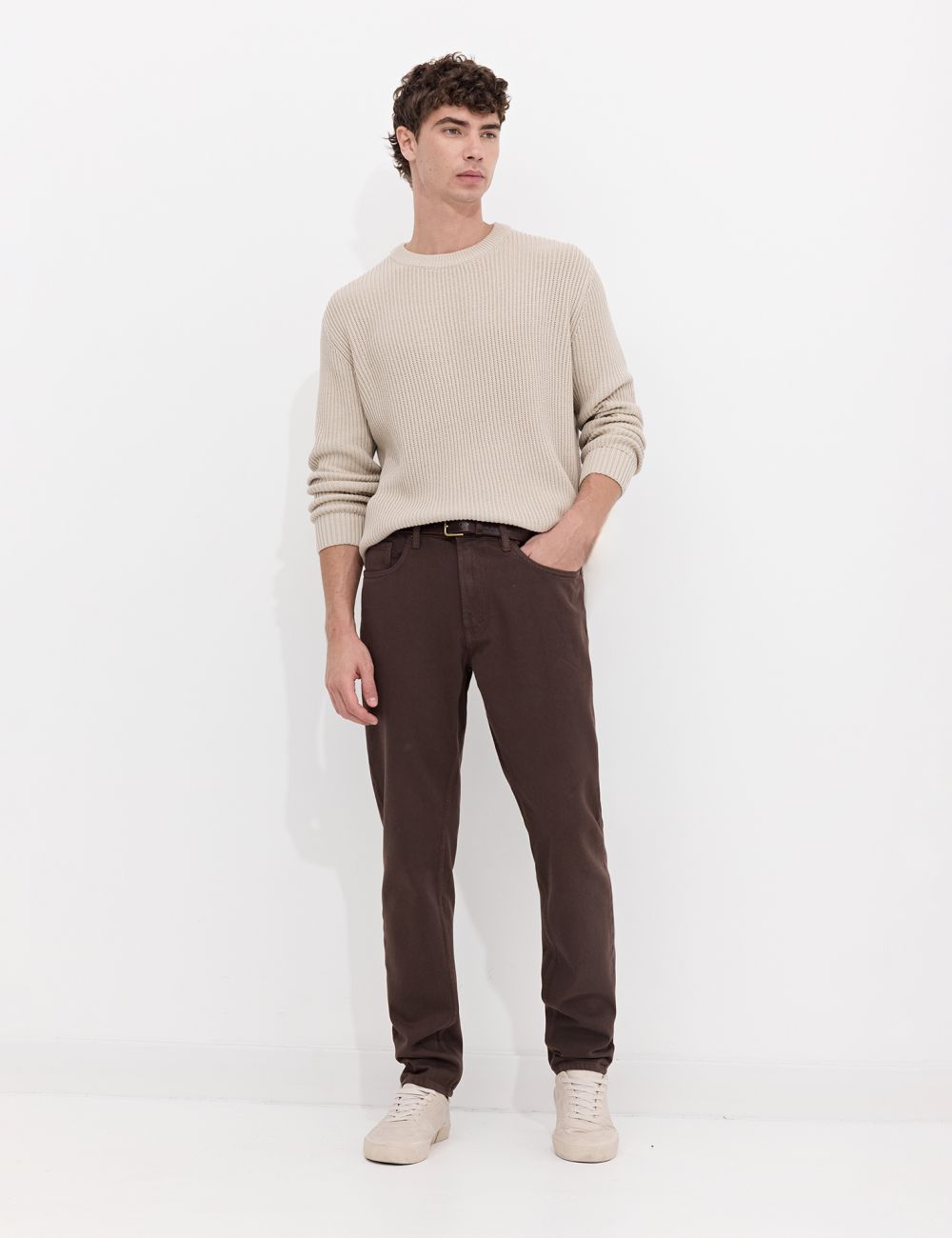 ג׳ינס בגזרת SLIM