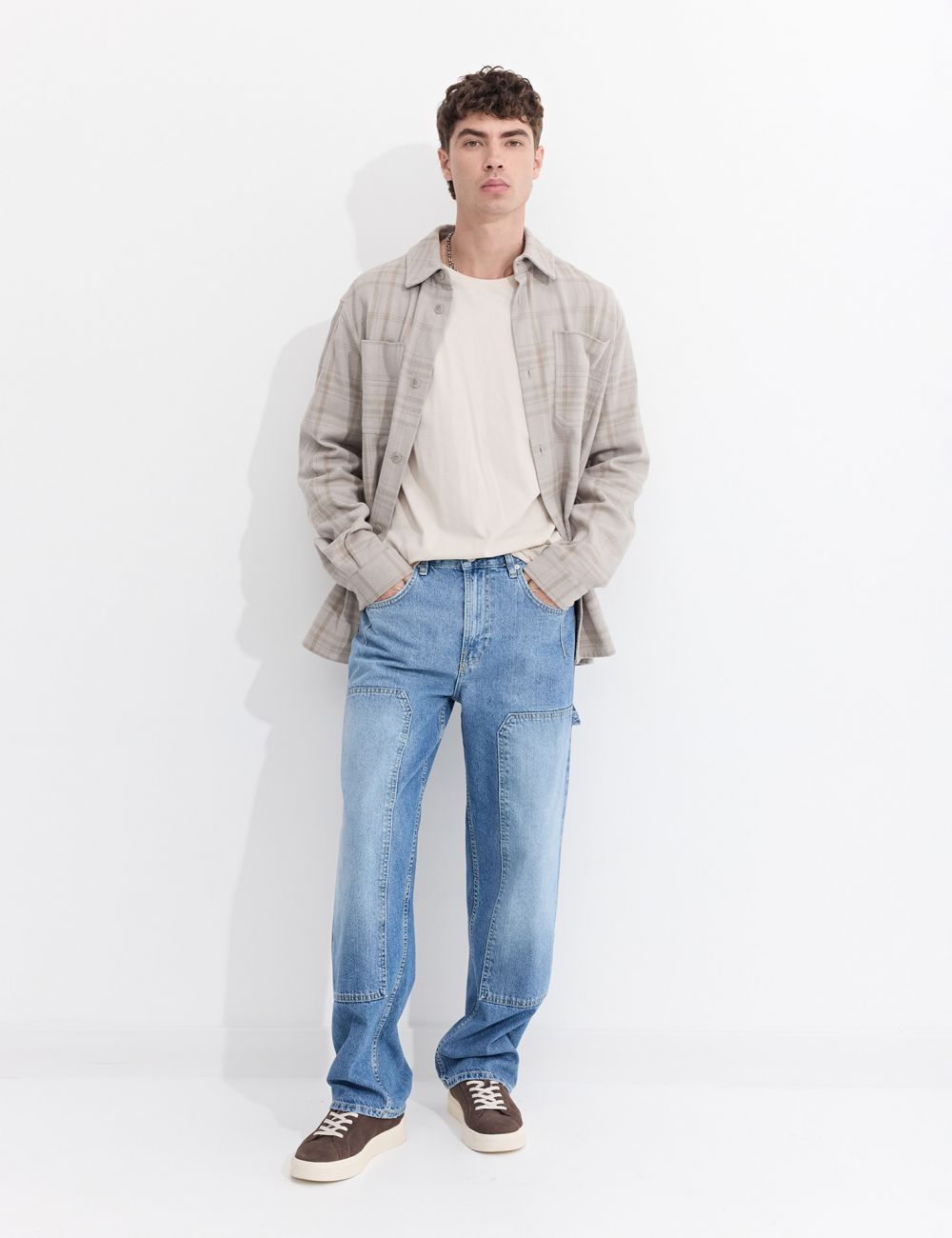 ג׳ינס carpenter בגזרה משוחררת