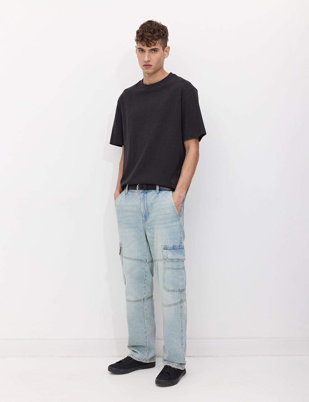 דגמ”ח ג’ינס בגזרה STRAIGHT