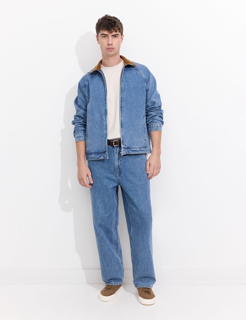 ג’ינס Wide leg בגזרת Tapered fit